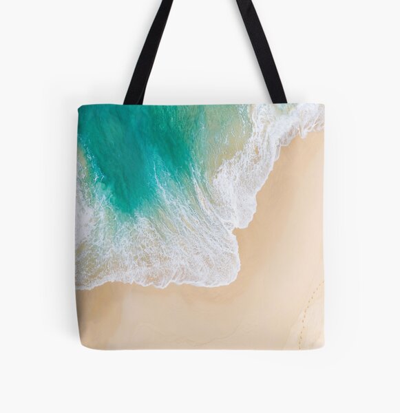 La Plage Tote, Leah