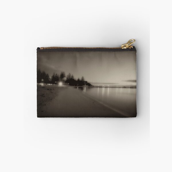 Item preview, Vintage Pier 4 designed and sold by Sue Wickham.