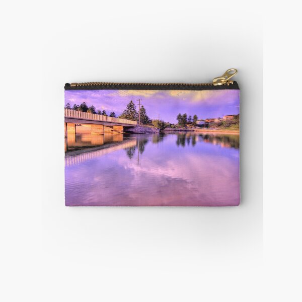 Aperçu de l'œuvre Reflections In Lavender - Narrabeen Lakes - The HDR Series créée et vendue par Salieri1627.
