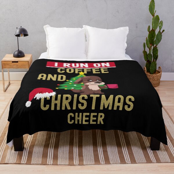 Artikelvorschau, Ich renne auf Kaffee und Weihnachtsfreude entworfen und verkauft von Buzzbazaar.