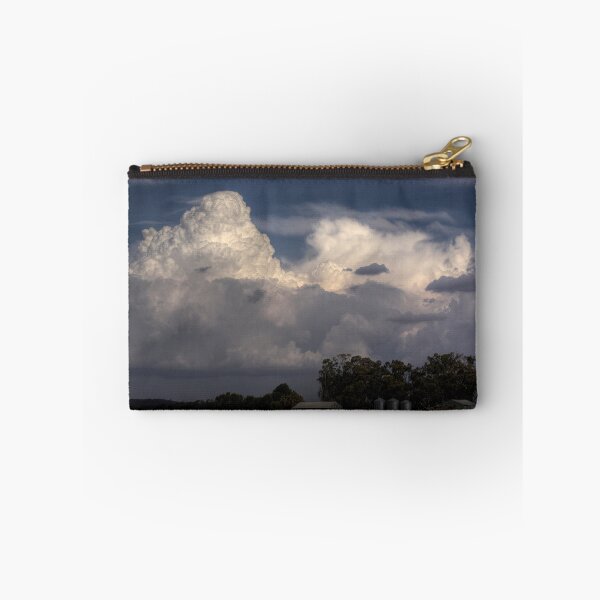 Aperçu de l'œuvre Explosive Storm Time! créée et vendue par Rikki  Pool.