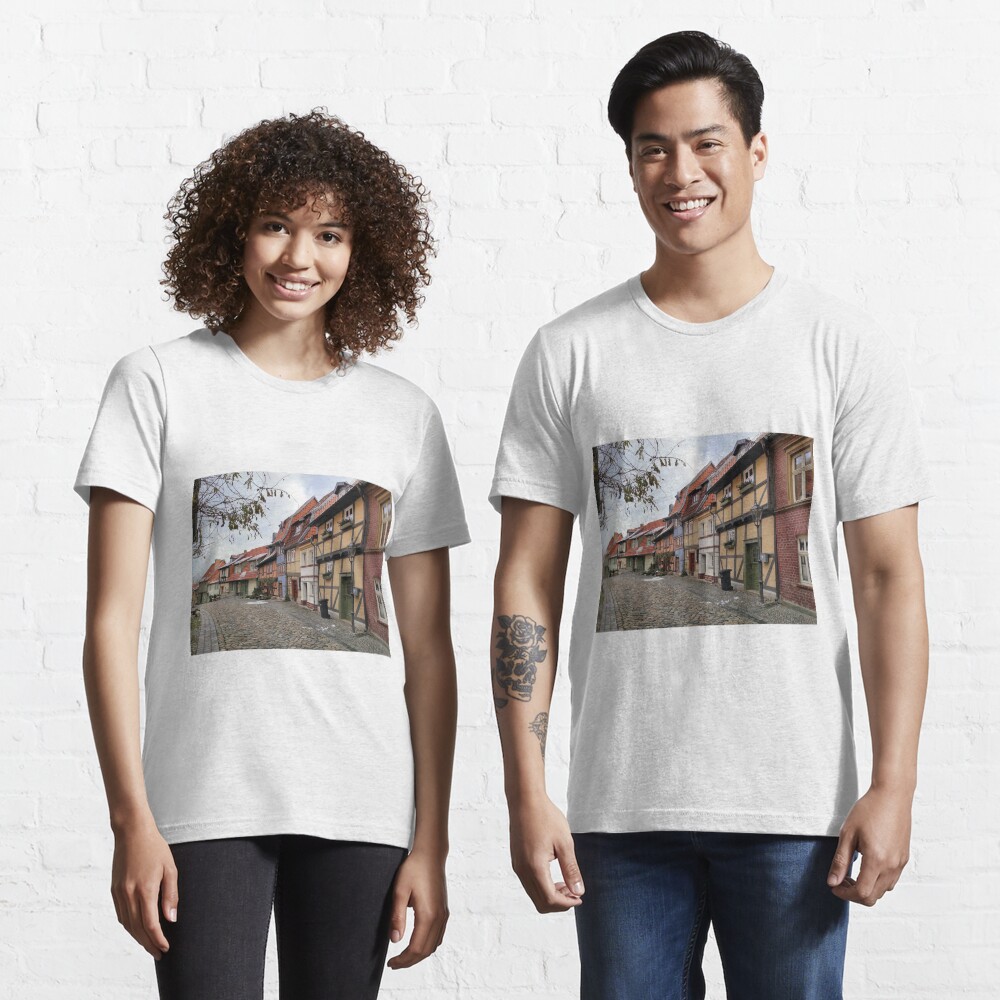Artikel-Vorschau von Essential T-Shirt, designt und verkauft von Gourmetkater.