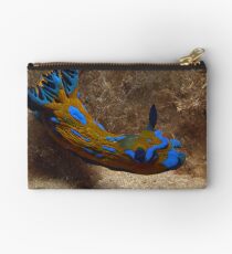 Full Stretch. Studio Pouch