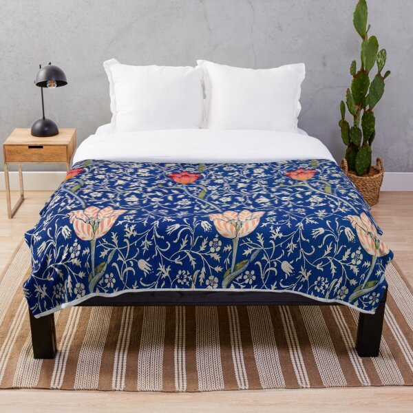 Aperçu de l'œuvre William Morris bleu champ de fleurs motif 1 créée et vendue par MitchON.