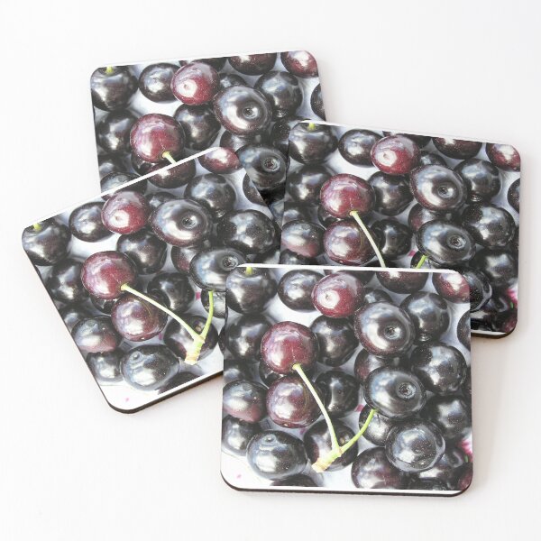 Aperçu de l'œuvre Cherries galore créée et vendue par Louie Gardiner.