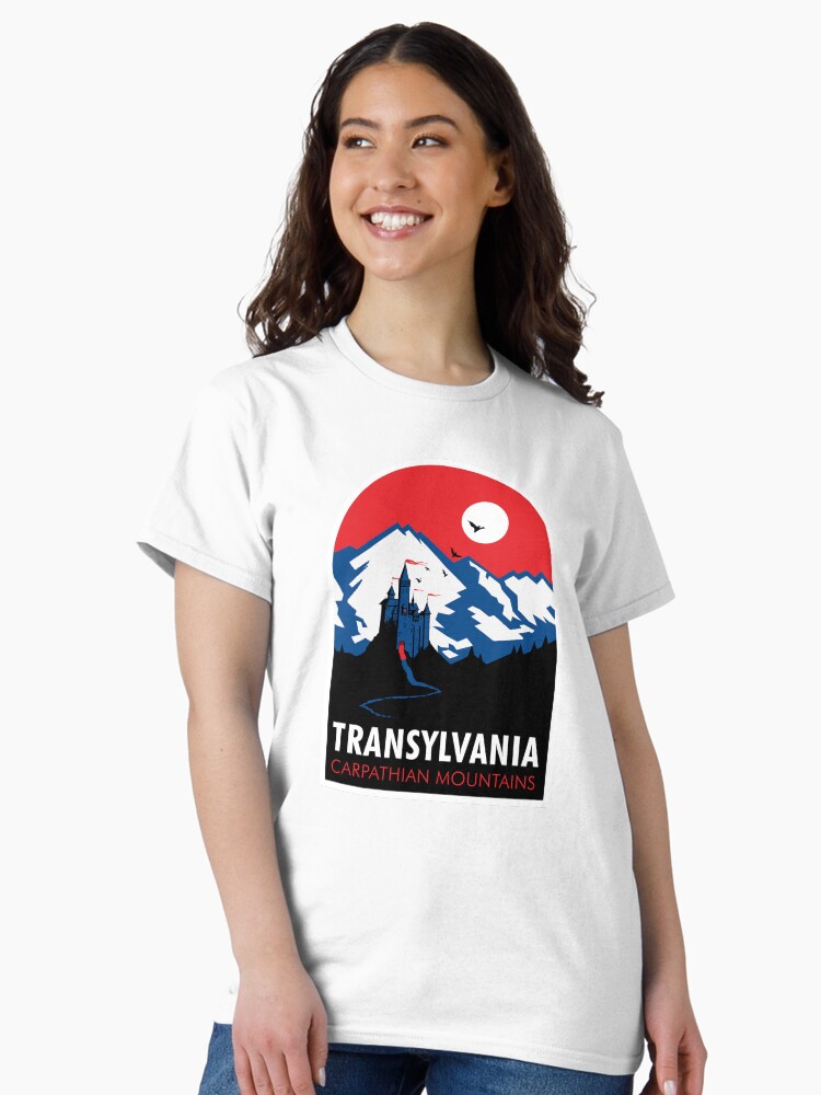 Imagen 2 de 7, Camiseta clásica con la obra Póster de viaje de Drácula - Transilvania, diseñada y vendida por OtterSquad.