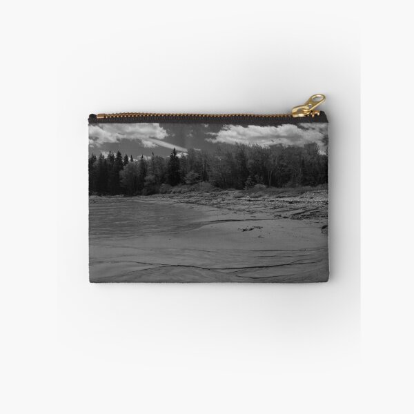 Artikelvorschau, Lucia Beach, Maine entworfen und verkauft von Theresa Wall Duggan.