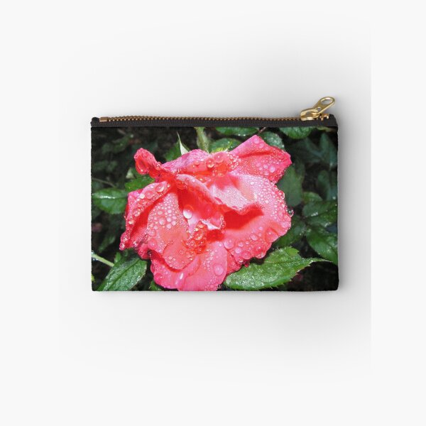 Artikelvorschau, Single Rose Packed in Dew entworfen und verkauft von GolemAura.