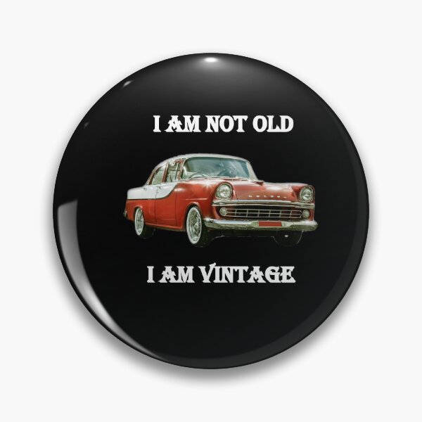 Aperçu de l'œuvre Holden, je ne suis pas vieux, je suis rouge vintage créée et vendue par Shololo.