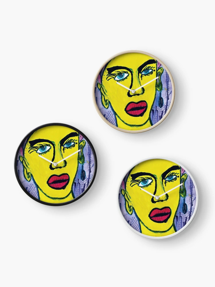 Imagen 3 de 4, Reloj con la obra dama de oro, diseñada y vendida por RandaRubyRed.