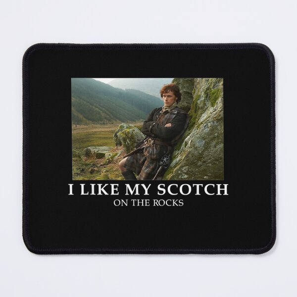 Vista previa del artículo con la obra «Outlander Scotch on the Rocks», diseñado y vendido por KellyProGifts.