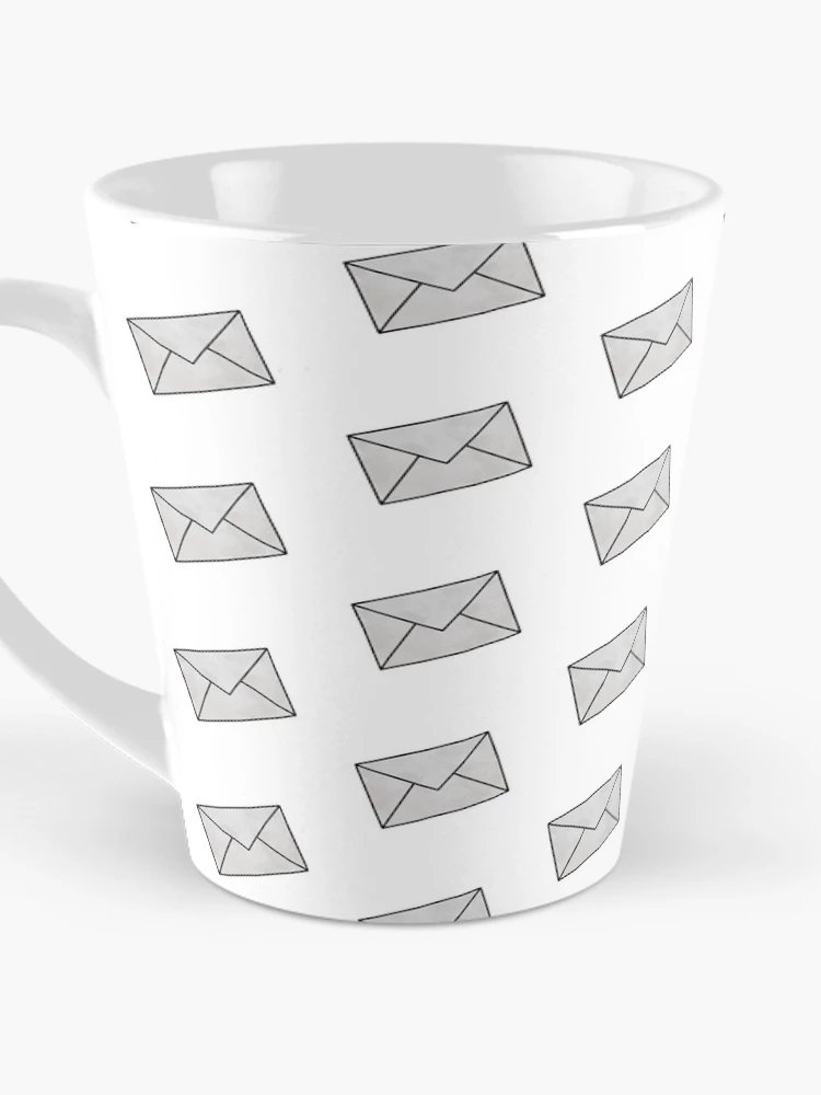 Aperçu 3 sur 4. Mug à café avec l'œuvre Courrier créée et vendue par Reeseworks.