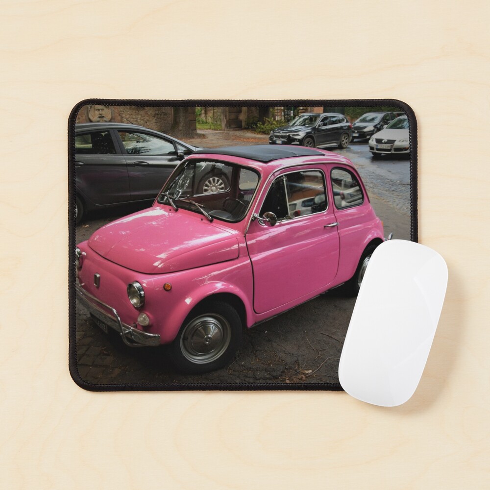 Tapis de souris for Sale avec l'œuvre « Fiat 500 rouge classique