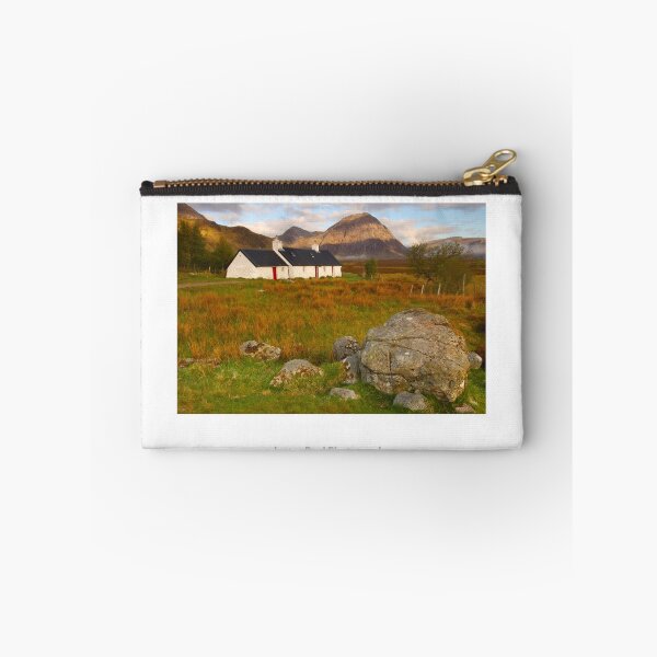 Aperçu de l'œuvre Blackrock Cottage, Glencoe, Argyll & Bute, Scotland créée et vendue par James Paul.