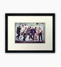 BTS Wings Album - Schlaf Gerahmtes Wandbild