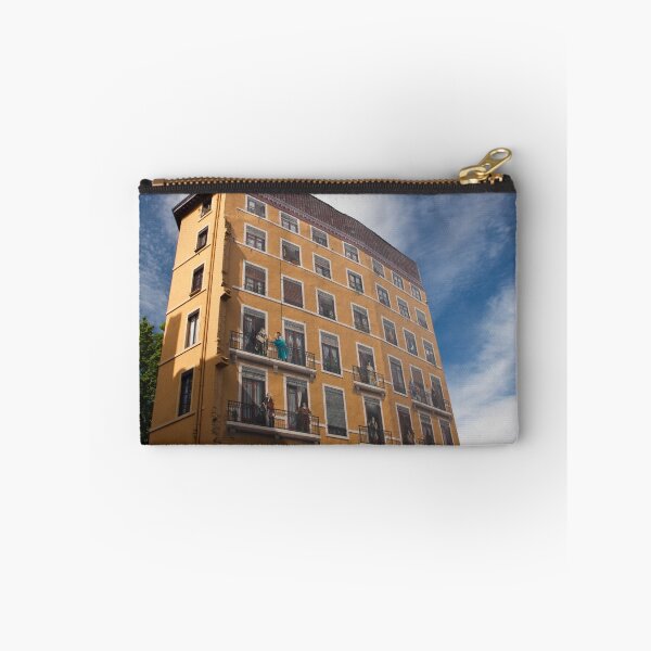 Aperçu de l'œuvre Trompe l'oeil painting - Lyon, France créée et vendue par Robert Kelch, M.D..