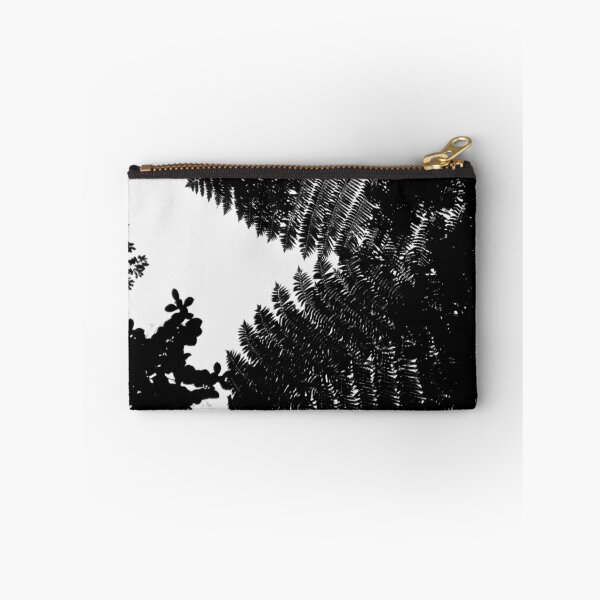 Aperçu de l'œuvre Leaf Silhouettes, Mt Merapi, Java, Indonesia créée et vendue par Ashlee Betteridge.