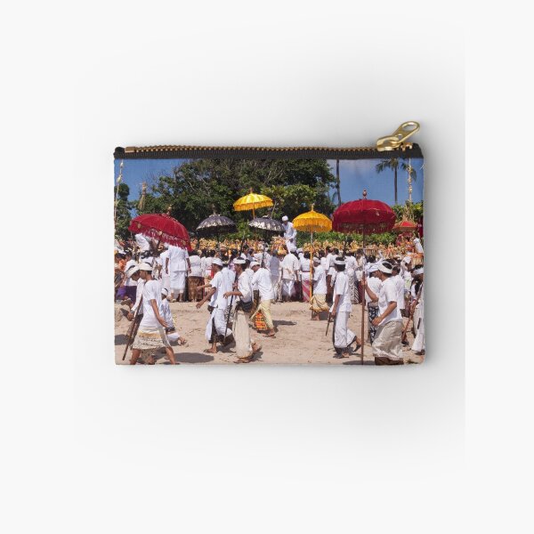Artikelvorschau, Melasti Procession, Sanur Beach, Bali entworfen und verkauft von Ashlee Betteridge.