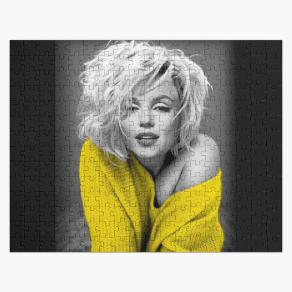 Artikel-Vorschau von Marylin Monroe in Gelb, designt und verkauft von kamikrison.