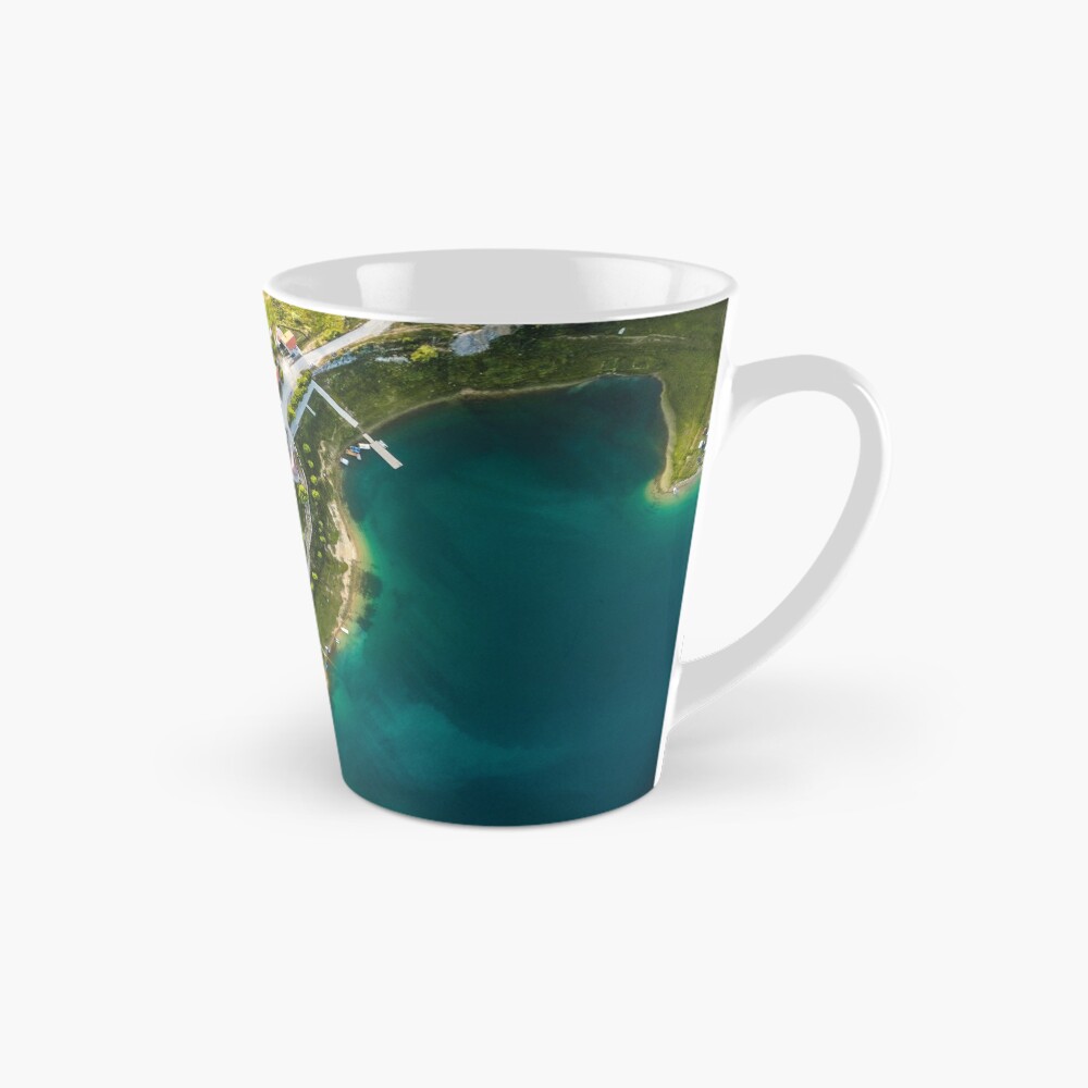 Vista previa del artículo con la obra «Taza cónica», diseñado y vendido por TokowaImages.