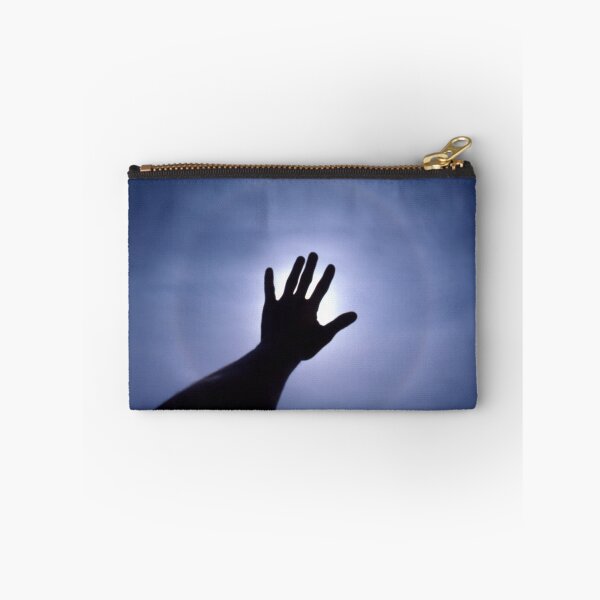 Aperçu de l'œuvre Hand and Halo créée et vendue par imager1.