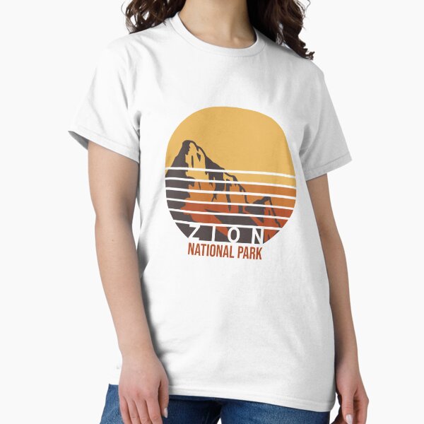 Vista previa del artículo con la obra «Parque Nacional Zion Vintage Sunset Travel», diseñado y vendido por Hưng Nguyễn.