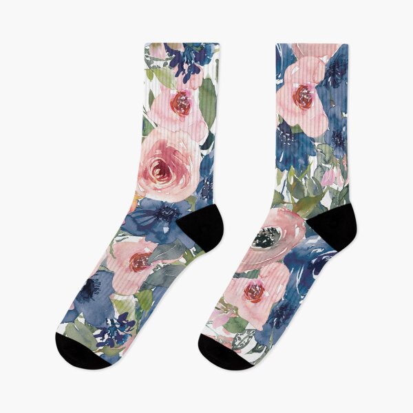 Artikelvorschau, Blumenmuster mit blauen und rosa Rosen entworfen und verkauft von MugsAndDuds.
