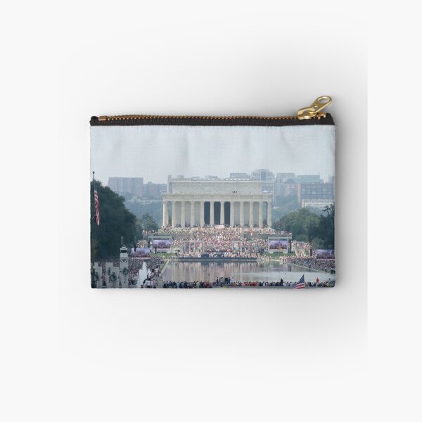 Item preview,  corriente continua
28 de agosto designed and sold by g richard anderson.