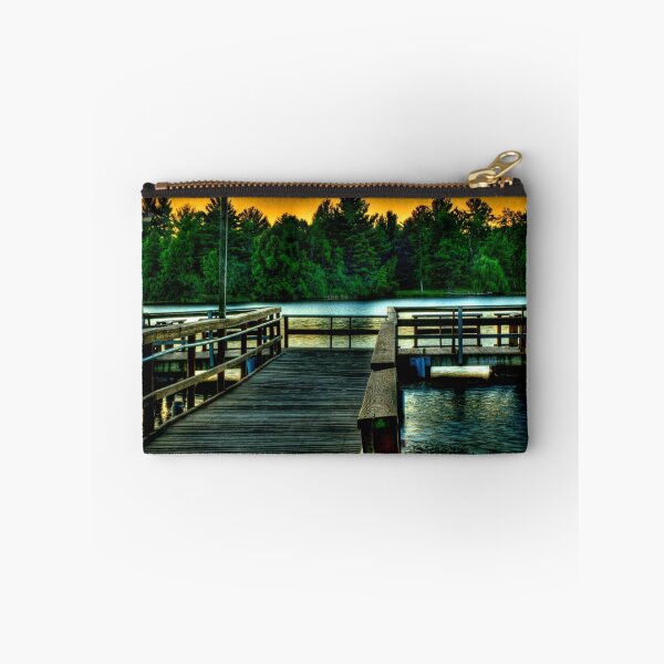 Artikelvorschau, Fishing Dock at Daylight entworfen und verkauft von Thomasyoung.
