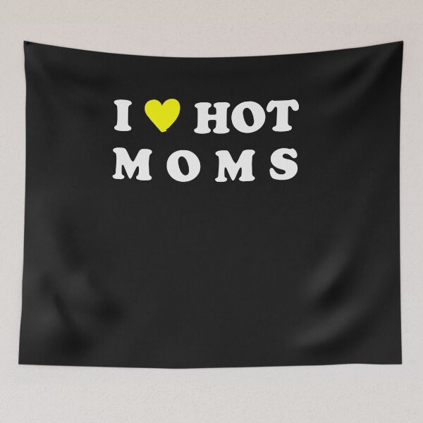 Artikelvorschau,    Ich liebe heißes Mamma-T-Shirt Lustiges rotes Herz-Liebe-Mamma-T-Shirt entworfen und verkauft von AliBet.