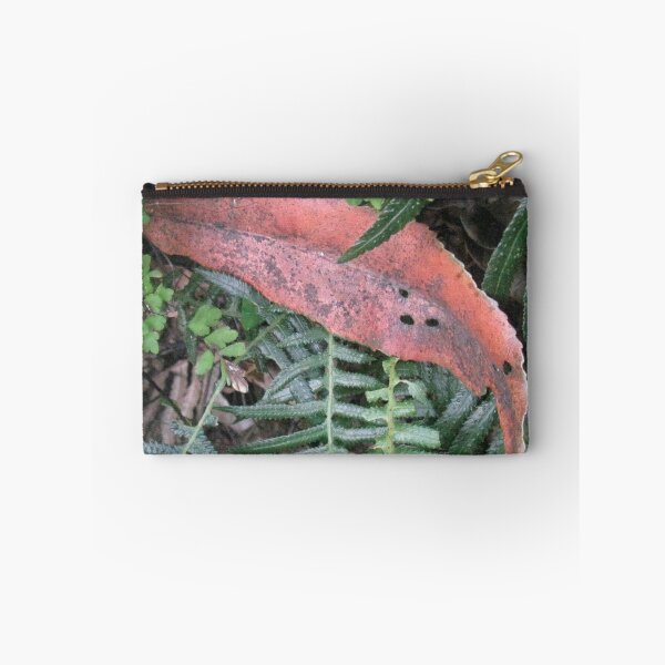 Artikelvorschau, Red Leaf, Green Fern entworfen und verkauft von Kim  Lambert.