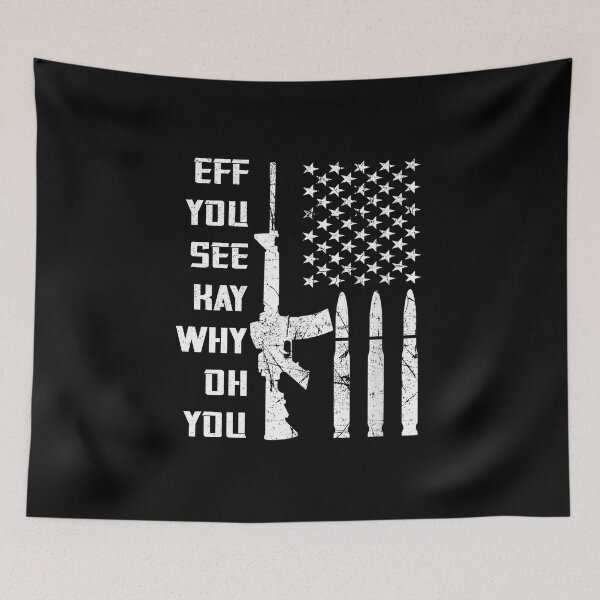 Aperçu de l'œuvre AR-15 EFF VOUS VOYEZ KAY POURQUOI OH VOUS GUN T-SHIRT créée et vendue par ahinnlaree.