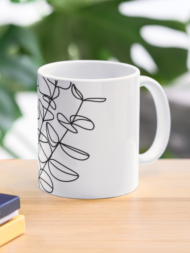 Taza de café «Dibujo lineal de eucalipto dólar de plata simple» de  makesbymiss | Redbubble