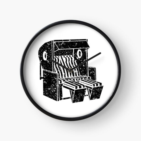 Beach chair illustration by Clarissa Schwarz Clock