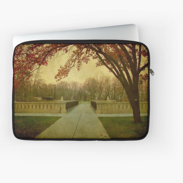 Out for a stroll © Laptop Sleeve