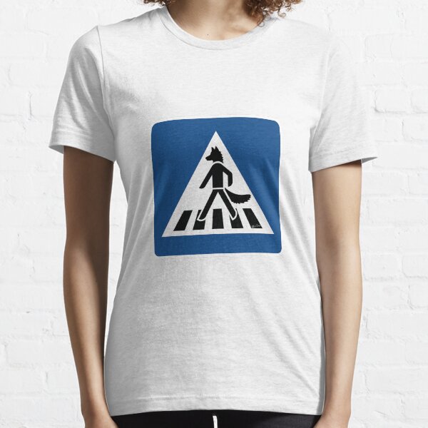 THE WALKING WOLF Essential T-Shirt
