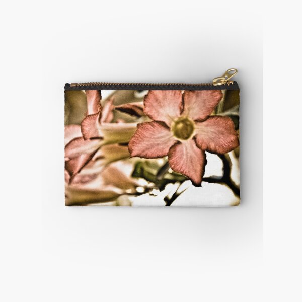 Aperçu de l'œuvre Desert rose...Got Featured Work créée et vendue par Kornrawiee.