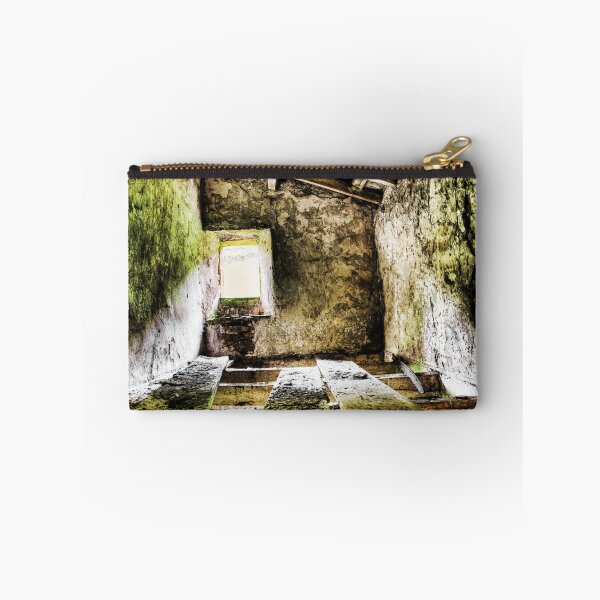 Artikelvorschau, Derelict in Yorkshire Dales entworfen und verkauft von Guy Carpenter.