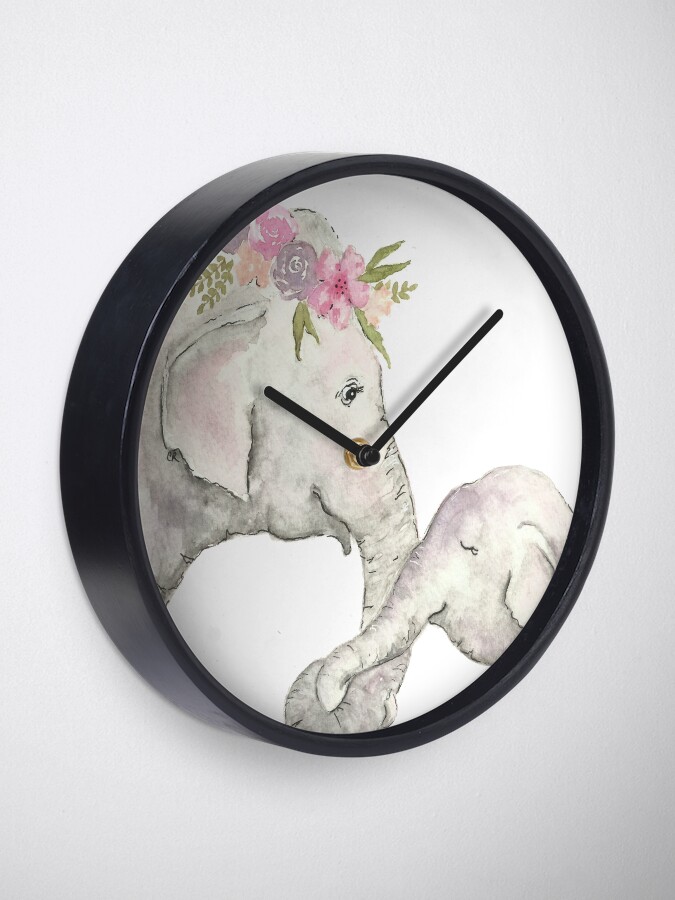 Vista alternativa de Reloj Elefante madre y bebé acuarela