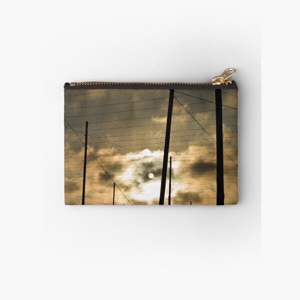 Artikelvorschau, Sunset over the hop fields. entworfen und verkauft von justine Gordon.
