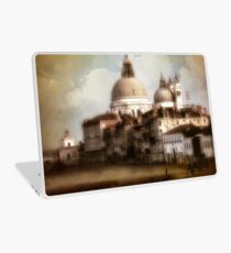 the last time I saw venice... Laptop Skin
