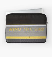 mind the gap Laptop Sleeve