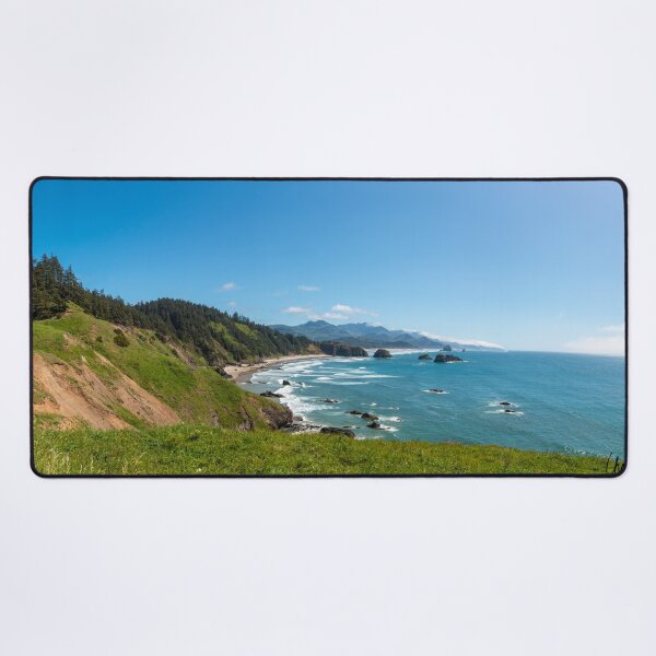 The coast along the Pacific Northwest Desk Mat