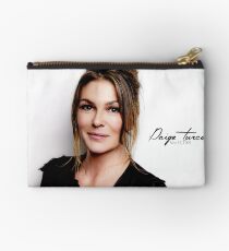 Paige Turco - 17. Mai 1965 Täschchen