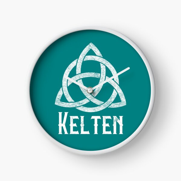 Kelten with Trinity Knot on Teal Clock