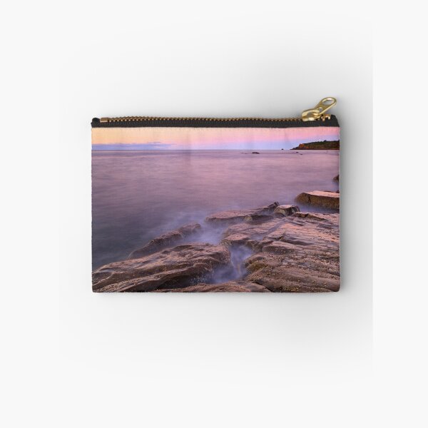 Artikelvorschau, "A Peaceful Night" entworfen und verkauft von Huskyyy Designs.