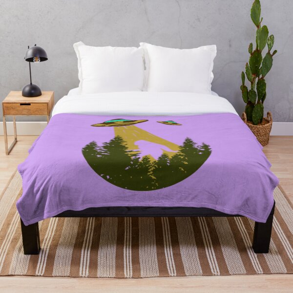 Item preview, Bigfoot UFO Abduction sasquatch Alien Regalo de cumpleaños designed and sold by WashedInFaith.