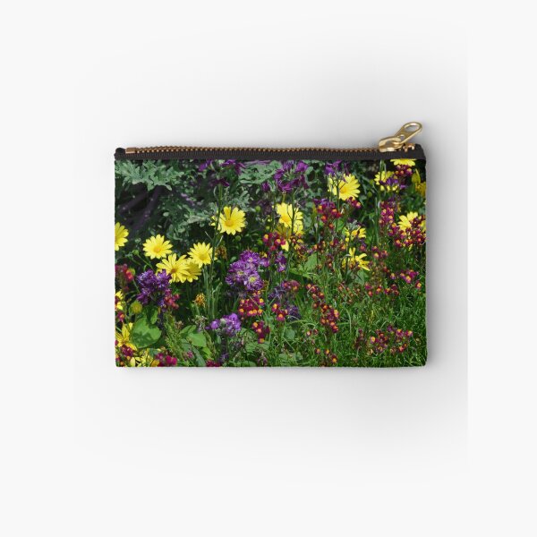 Item preview, A Pretty Flower Setting in the Garden designed and sold by Paula Betz.