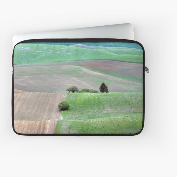No Shelter. Laptop Sleeve