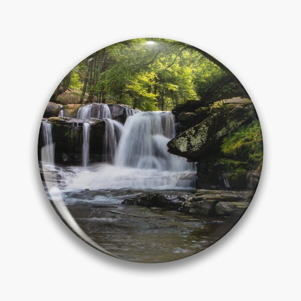 Aperçu de l'œuvre Dunloup Creek Waterfall créée et vendue par nbrandsberg.